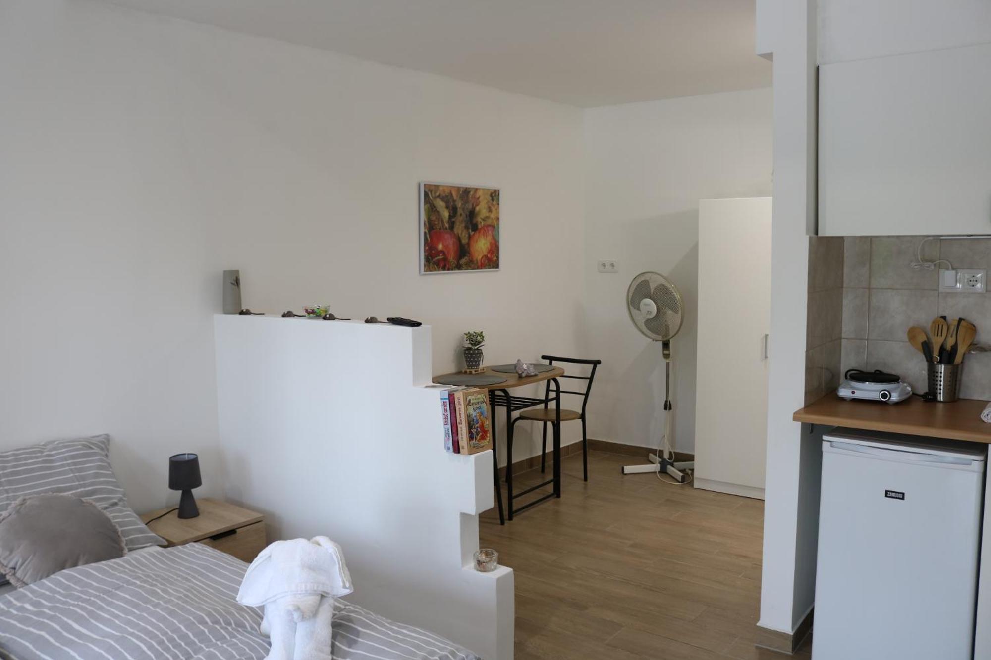 Ferienwohnung Rezeda Vendeghaz Fertőhomok Exterior foto